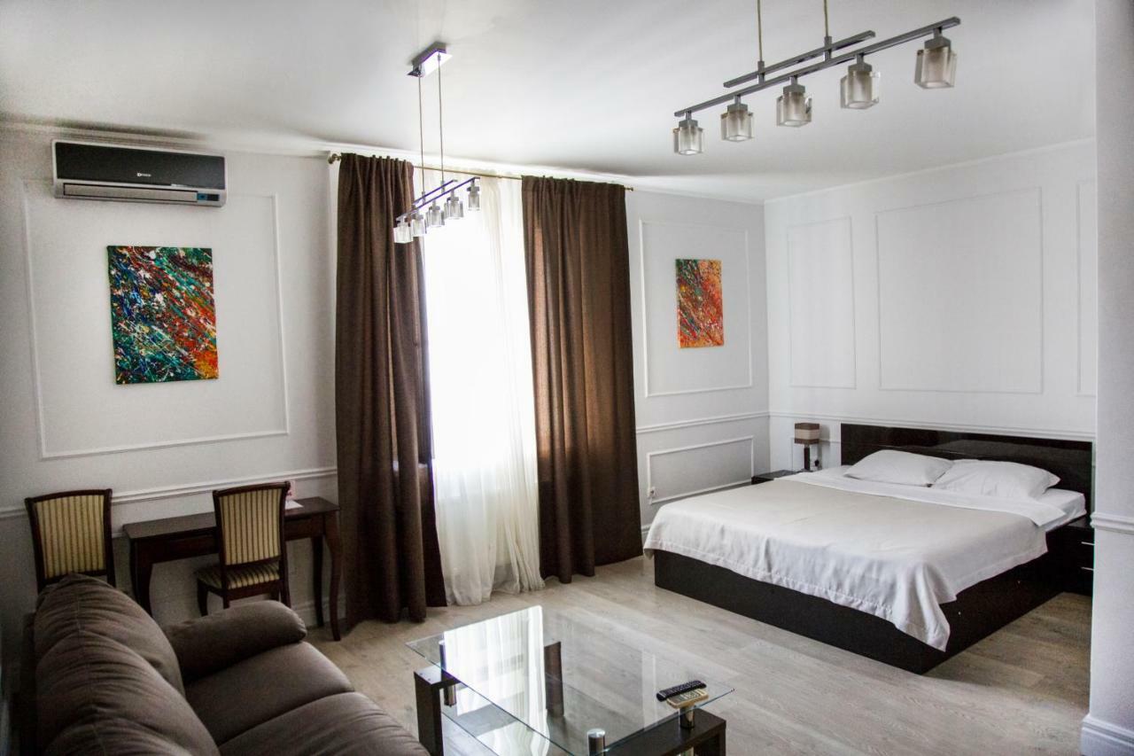 Vip Hotel Izmail Exterior photo